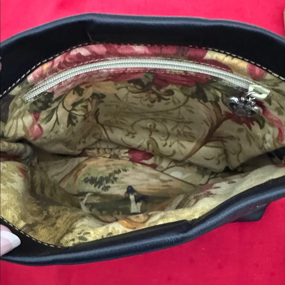 Brighton Jodi Romantic & Victorian  crossbody bag w/puffed heart charm. (Mlb)